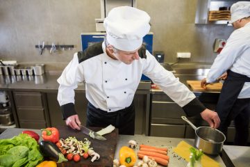 В сърцето на ресторанта – Избор на най-важните уреди за професионални майстор готвачи – Vchera.bg